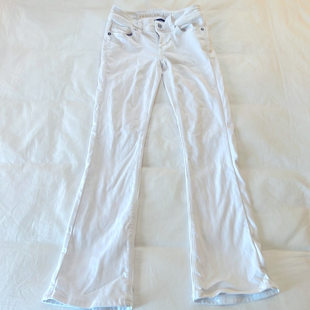 White American Eagle Bootcut Stretch Jeans. Size 000 Short.